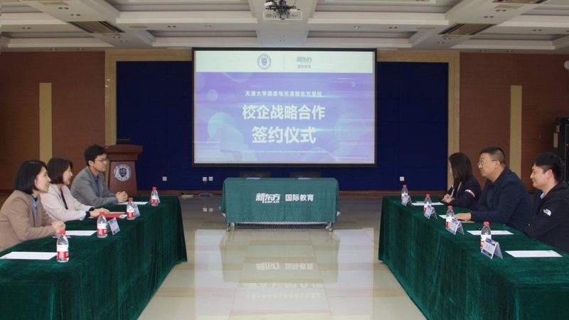根据培训目标，企业应选择与之匹配的培训内容。这包括但不限于以下方面：