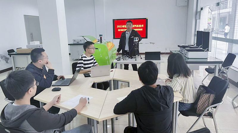 焊工培训实操基地，短期速成班如何高效提升技能？**