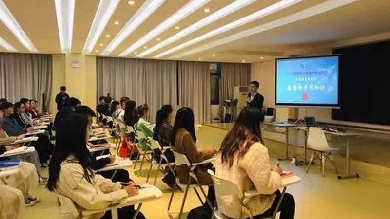 成人高考和自考哪个更简单