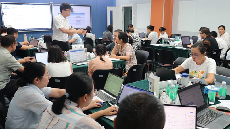 网课费用背后的考量：小学初中家长必看