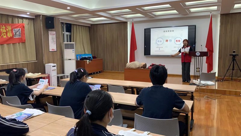 市政建造师培训费用通常由以下几个方面构成：